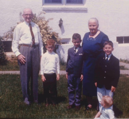 Leo and family &middot; 1963